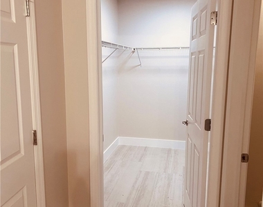 3815 Sw 11th Place - Photo Thumbnail 11