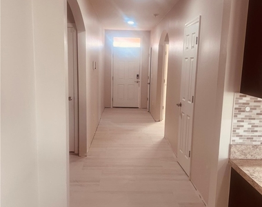3815 Sw 11th Place - Photo Thumbnail 6