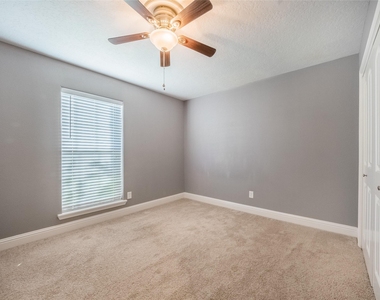 1121 Warren Street - Photo Thumbnail 11