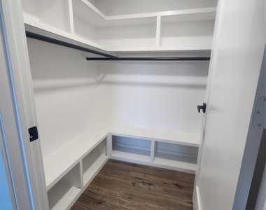 708 Staitti Street - Photo Thumbnail 12