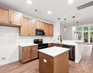 47 Alderon Woods Place - Photo Thumbnail 12