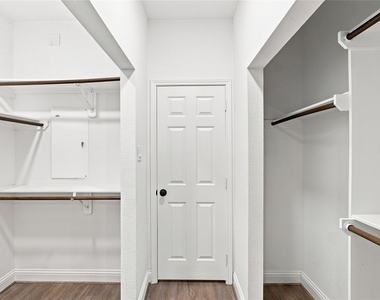 47 Alderon Woods Place - Photo Thumbnail 16