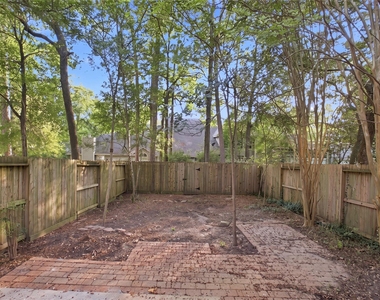 47 Alderon Woods Place - Photo Thumbnail 24