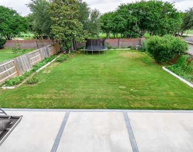 6811 Bannon Trail - Photo Thumbnail 23