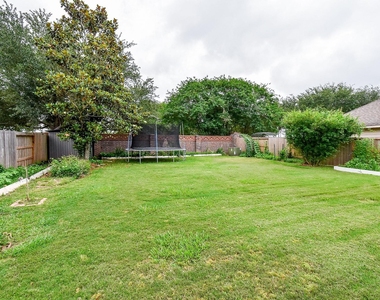 6811 Bannon Trail - Photo Thumbnail 27