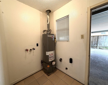 8842 Barton Street - Photo Thumbnail 14