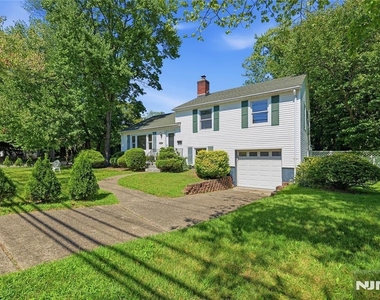 251 W Midland - Photo Thumbnail 6