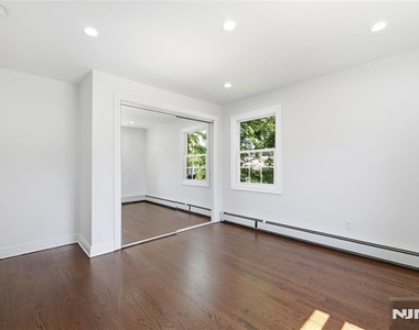 251 W Midland - Photo Thumbnail 22