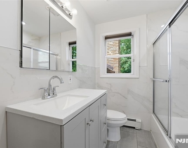 251 W Midland - Photo Thumbnail 18