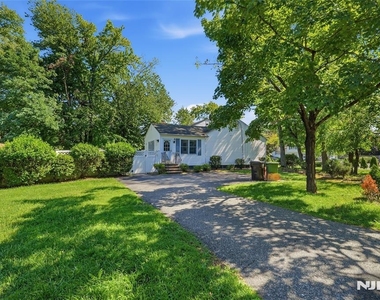 251 W Midland - Photo Thumbnail 32