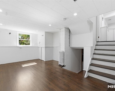 251 W Midland - Photo Thumbnail 23