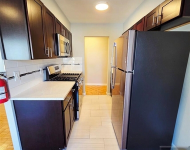 283 Main - Photo Thumbnail 3