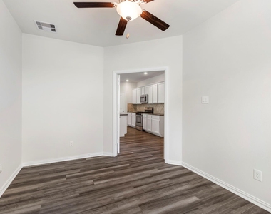 28068 Dove Chase Drive - Photo Thumbnail 7