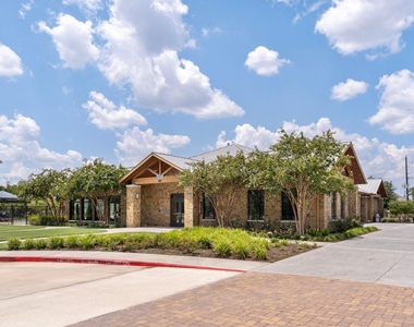 28068 Dove Chase Drive - Photo Thumbnail 36