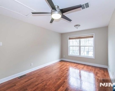 124 Stratford - Photo Thumbnail 14