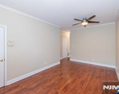 124 Stratford - Photo Thumbnail 15