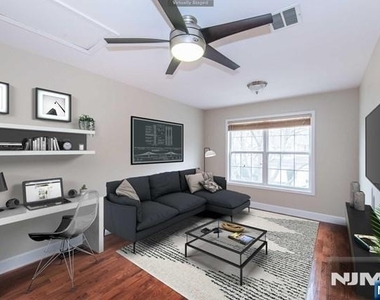 124 Stratford - Photo Thumbnail 16