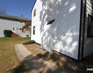 380 Lincoln - Photo Thumbnail 28