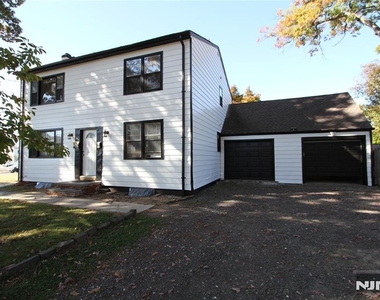 380 Lincoln - Photo Thumbnail 11