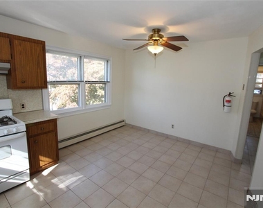 380 Lincoln - Photo Thumbnail 19