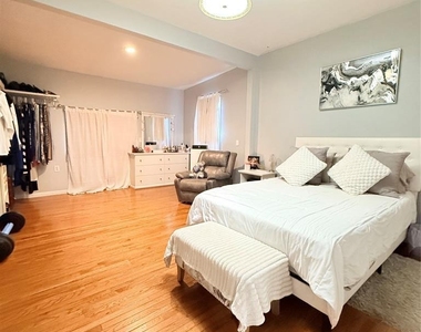 68 Willard - Photo Thumbnail 4