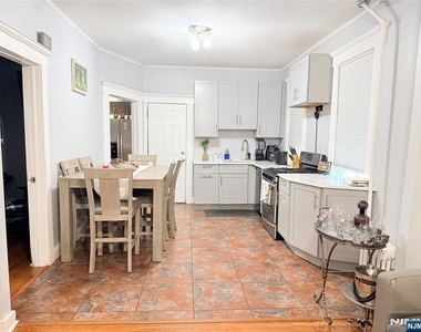 68 Willard - Photo Thumbnail 2