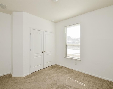 25410 Champion Ridge Court - Photo Thumbnail 5
