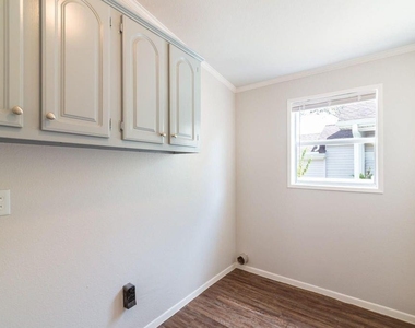 10115 Berrybriar Lane - Photo Thumbnail 19