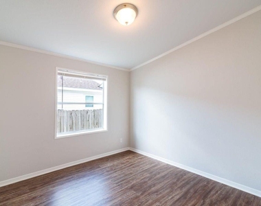 10115 Berrybriar Lane - Photo Thumbnail 13