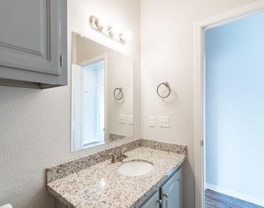 10115 Berrybriar Lane - Photo Thumbnail 18
