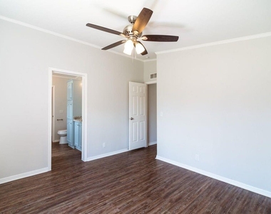10115 Berrybriar Lane - Photo Thumbnail 5
