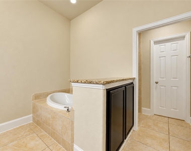 16815 Bannermans Way - Photo Thumbnail 25
