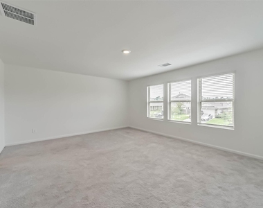 1511 Las Cuevas Drive - Photo Thumbnail 12