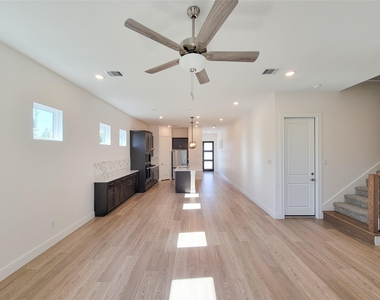 4204 Pleasing Breeze Drive - Photo Thumbnail 12