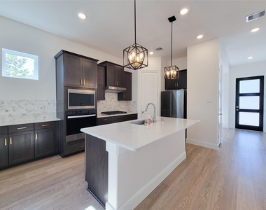 4204 Pleasing Breeze Drive - Photo Thumbnail 4