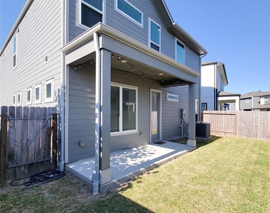 4204 Pleasing Breeze Drive - Photo Thumbnail 45