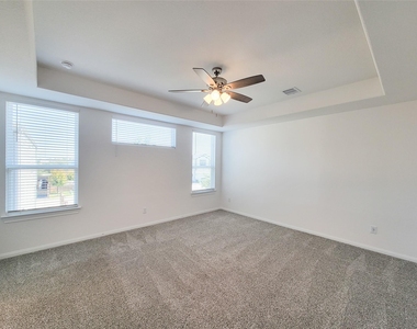 4204 Pleasing Breeze Drive - Photo Thumbnail 25