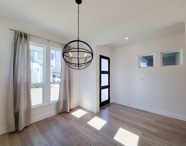 4204 Pleasing Breeze Drive - Photo Thumbnail 15