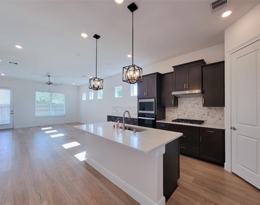 4204 Pleasing Breeze Drive - Photo Thumbnail 2