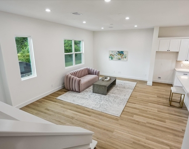 1034 Marcolin Street - Photo Thumbnail 20