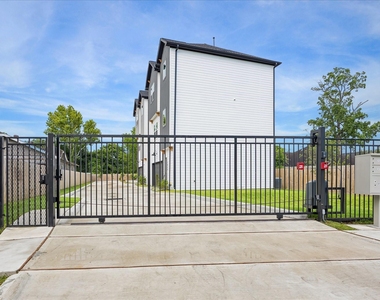 1034 Marcolin Street - Photo Thumbnail 21