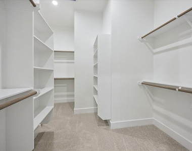 1034 Marcolin Street - Photo Thumbnail 16