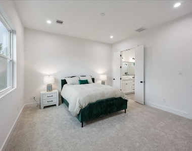 1034 Marcolin Street - Photo Thumbnail 14