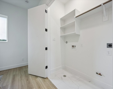 1034 Marcolin Street - Photo Thumbnail 19