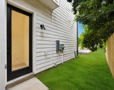 1034 Marcolin Street - Photo Thumbnail 4