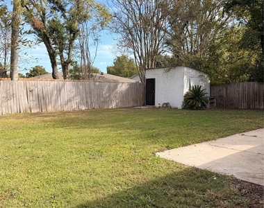 7618 Kellwood Drive - Photo Thumbnail 19