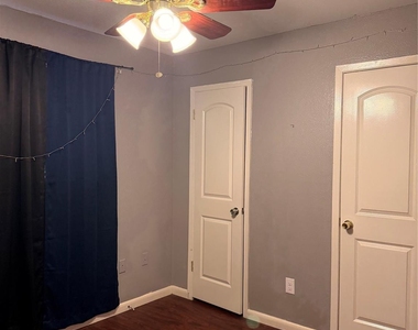 7618 Kellwood Drive - Photo Thumbnail 12