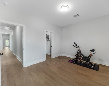 823 Enterprise Street - Photo Thumbnail 36