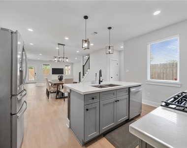 823 Enterprise Street - Photo Thumbnail 9
