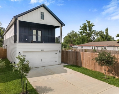 823 Enterprise Street - Photo Thumbnail 2